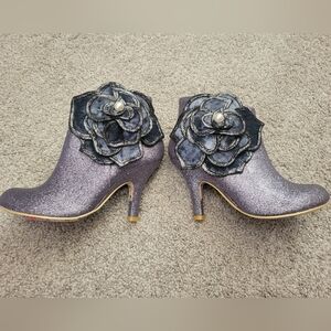 NEW Irregular Choice Pearl Necture Ankle Boot - Silver Heels